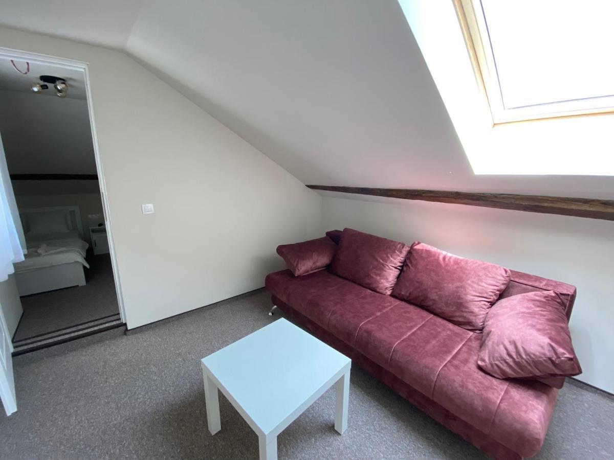 Boutique Rooms With Parking Gran Varadino Esterno foto
