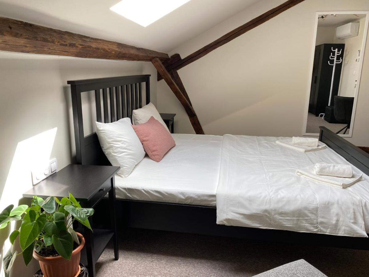 Boutique Rooms With Parking Gran Varadino Esterno foto