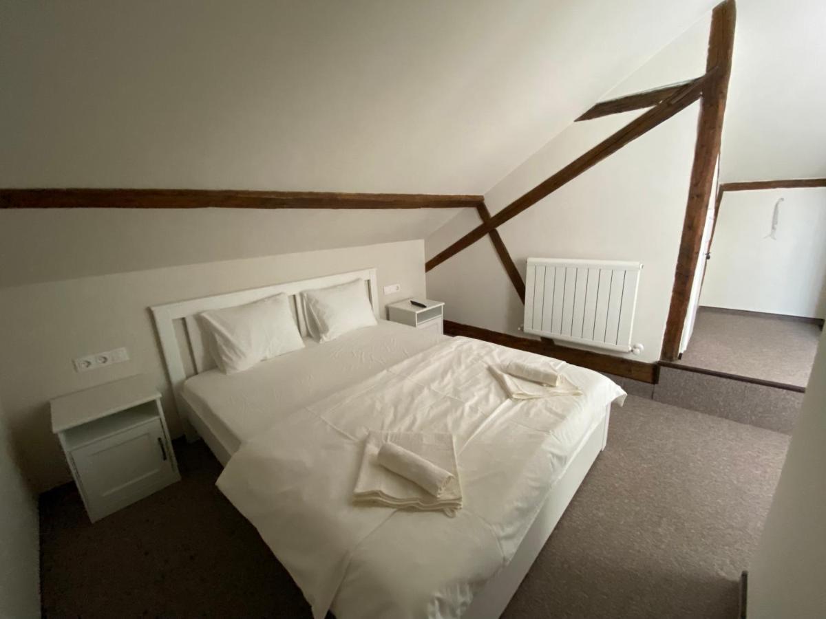 Boutique Rooms With Parking Gran Varadino Esterno foto