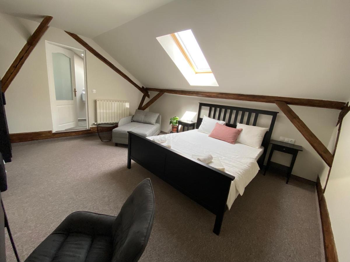 Boutique Rooms With Parking Gran Varadino Esterno foto