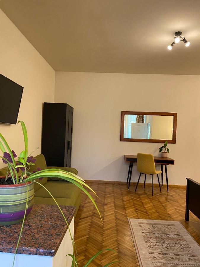 Boutique Rooms With Parking Gran Varadino Esterno foto