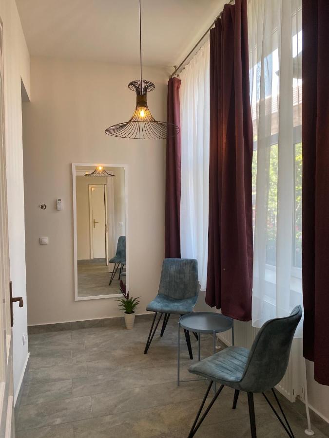 Boutique Rooms With Parking Gran Varadino Esterno foto