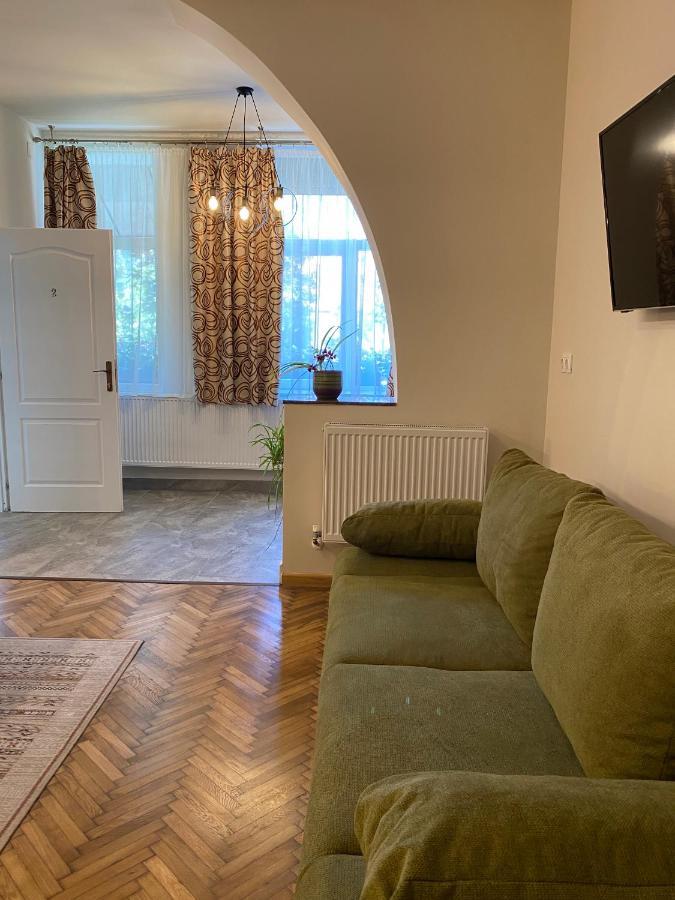 Boutique Rooms With Parking Gran Varadino Esterno foto