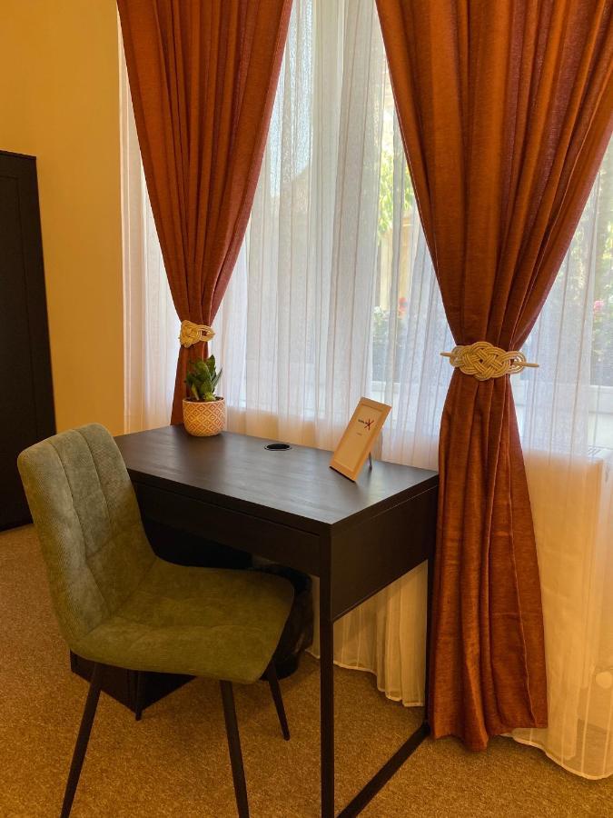 Boutique Rooms With Parking Gran Varadino Esterno foto
