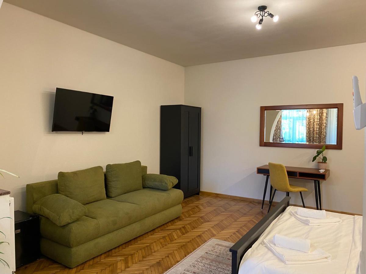 Boutique Rooms With Parking Gran Varadino Esterno foto